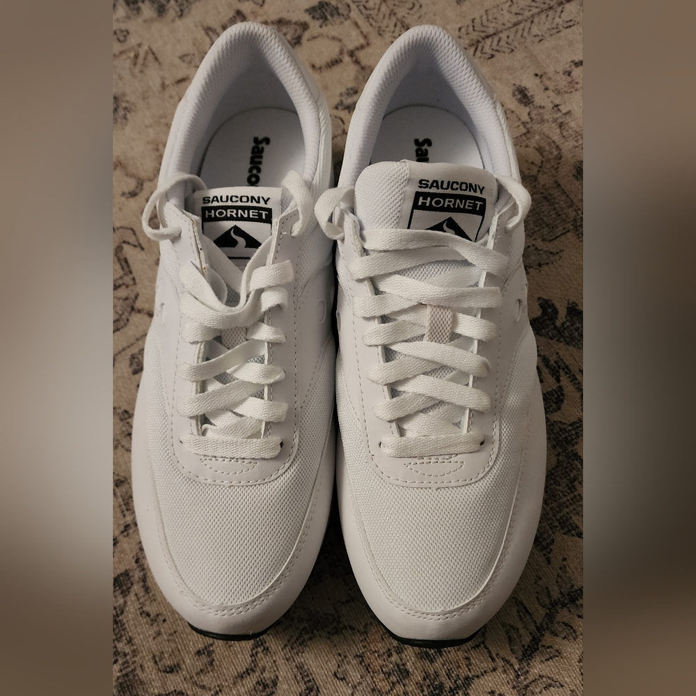 Women's Saucony white athletic shoes